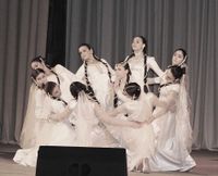 Армянский танцевальный ансамбль Крунк (Тверь).jpg