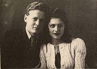 Нина Ивановна с мужем, 1944 год.jpg