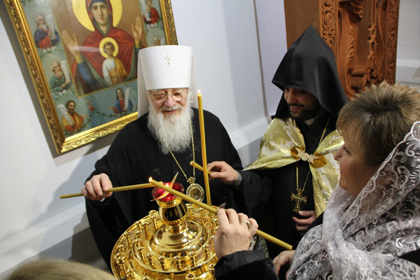 Файл:Открытие хачкара на территории Варлаамо-Хутынского монастыря (13.12.2015) 5.jpg