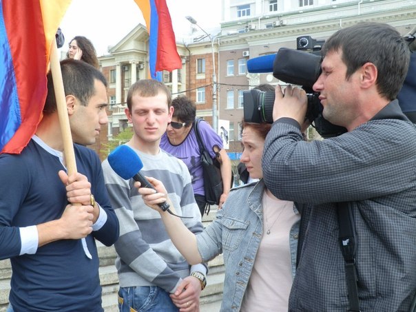 Файл:Армянская молодежная организация «Киликия» (Макеевка) 24.04.2013 - 4.jpg