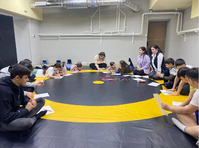 Файл:Культурно-образовательный центр «Маштоц» (Чита) 3.jpg