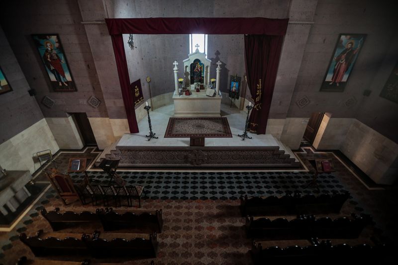 Файл:Церковь Сурб Аствацацин, Новосибирск2.jpg