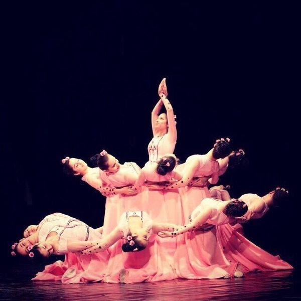 Файл:Ансамбль армянского танца «Ноян» (Санкт-Петербург) 02.10.2016 - 1.jpg