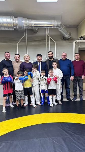 Файл:Культурно-образовательный центр «Маштоц» (Чита) 2014-1.jpg