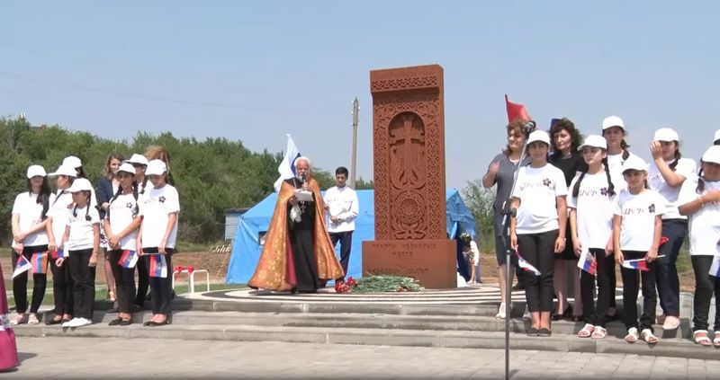 Файл:Белокалитвенская армянская община «Наири» 26.07.2016-6.jpg