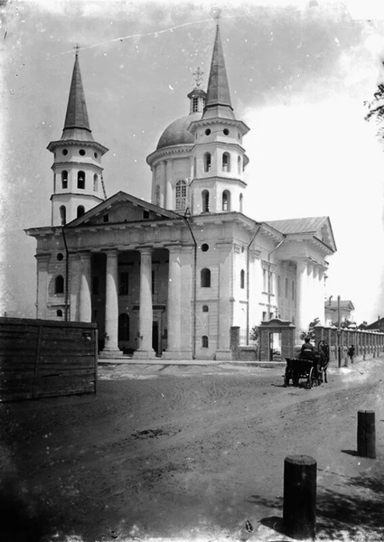 Файл:Церковь Сурб Петрос-Погос (Астрахань) 1.png