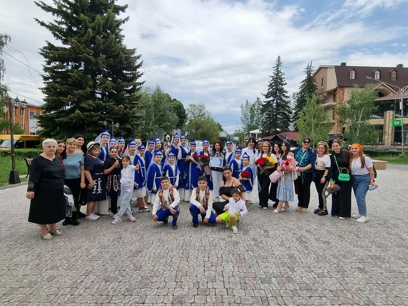 Файл:Танцевальная студия «Арарат» (Сочи) 2.jpg