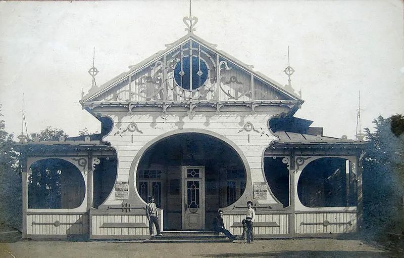 Файл:Элекгробиограф Оганова «Иллюзион» (Майкоп) 1.jpg