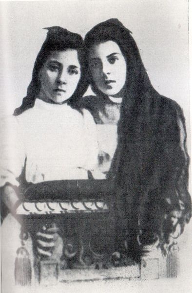 Файл:Сёстры Шагинян.jpg