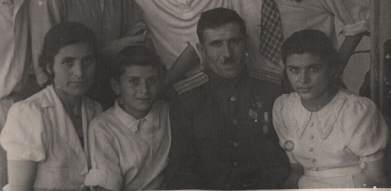 Файл:На встречах с молодежью.jpg