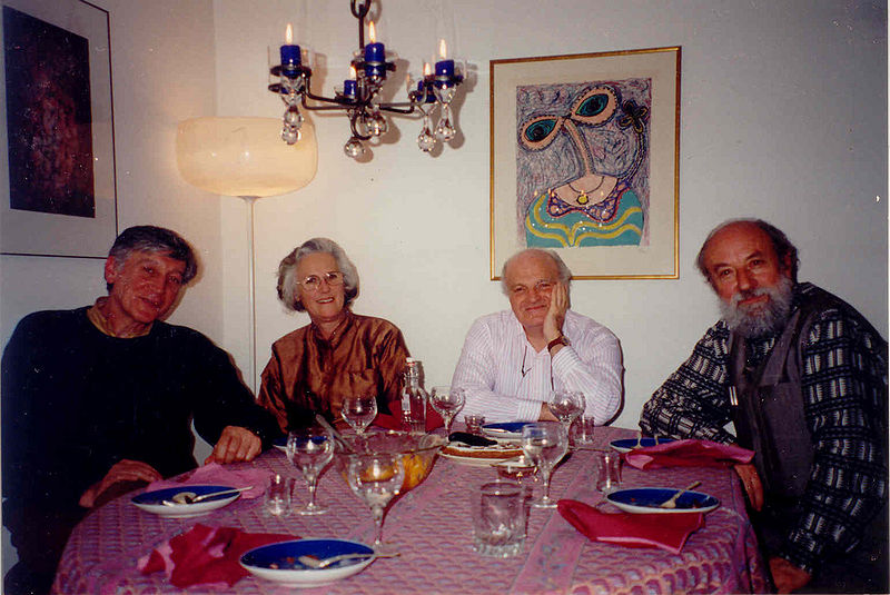 Файл:Al. Topchyan s izvestnym freancuzskim pisatelem Michelem Butorom v gostyax u shveytsarskogo poeta armyaqnskogo proisxojdenia Vahe Godela, 1994g. Jeneva.jpg