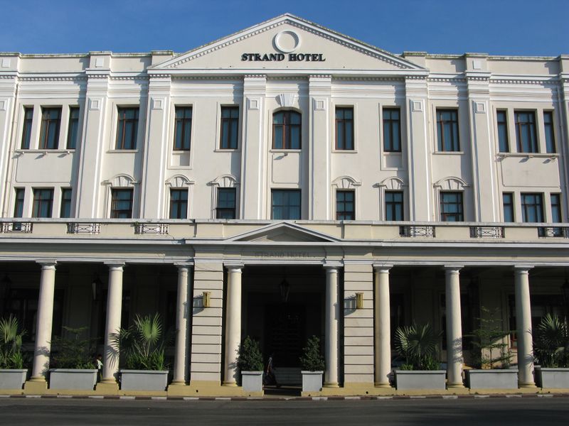 Файл:Yangon, Strand Hotel, Myanmar, Burma.jpg