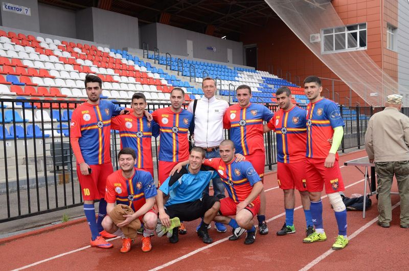 Файл:Футбольный клуб "Мрав" (Новосибирск).jpg