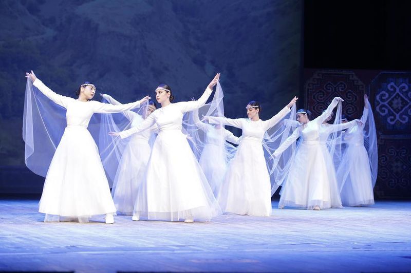 Файл:Вокально-хореографический Ансамбль «Арагац» (Пенза) 25.09.2022.jpg