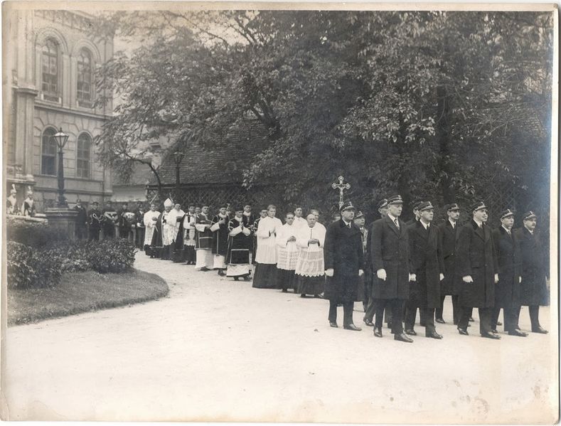 Файл:Йенё Карацони9.jpg