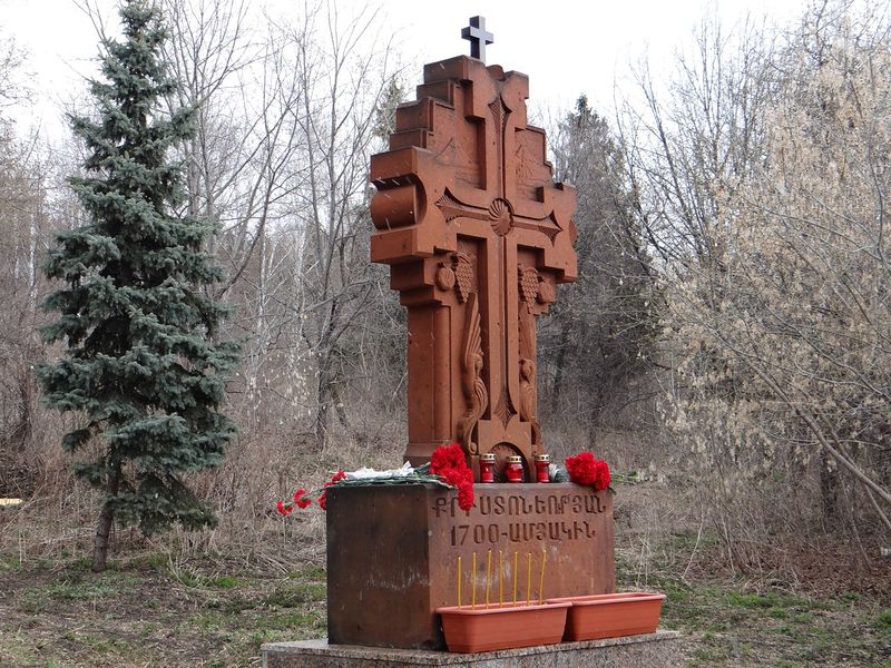 Файл:Хачкар Ульяновской обл.jpg