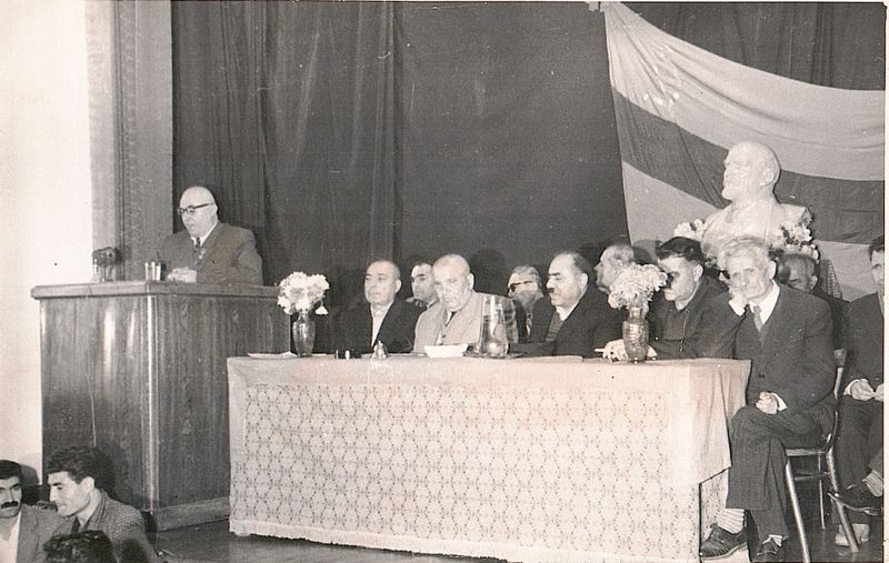 Файл:Выступление Мадояна.jpg