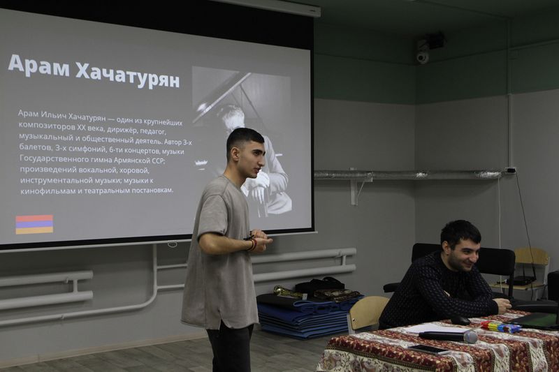 Файл:Культурно-образовательный центр «Маштоц» (Чита) 2022-1.jpg