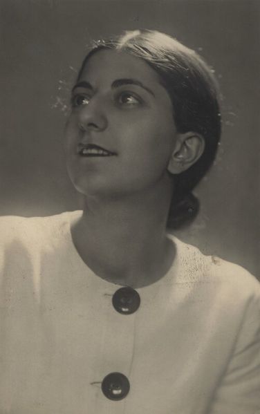 Файл:Portrait Ida Kar.jpg