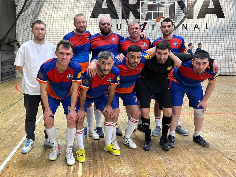 Файл:Футбольная команда «САР-43» (Киров) 22.03.2025.jpg