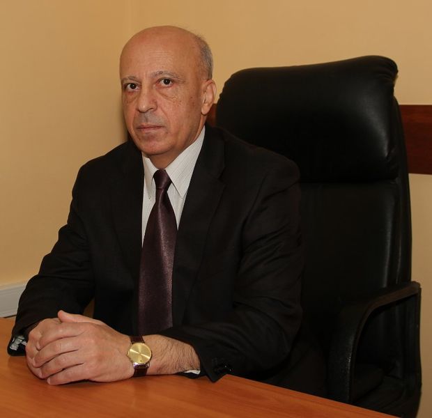 Файл:Профессор Давыдянц.jpg