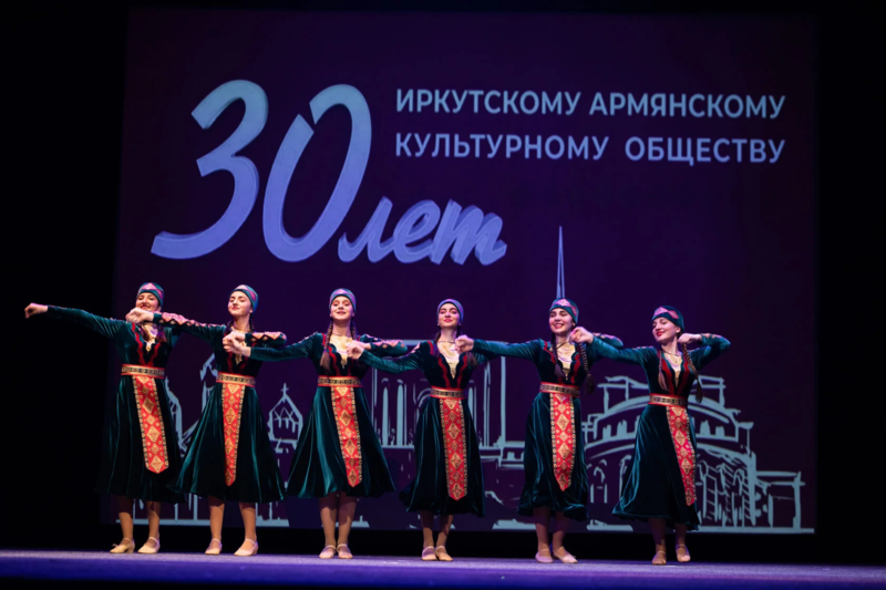 Файл:Хореографический ансамбль «Урарту» (Иркутск) 2.jpg