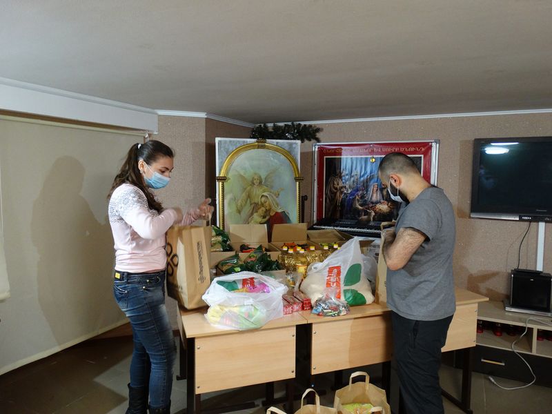 Файл:Молодежный союз «Луйс» при ААЦ «Сурб Хач» (Самара) благоворителный проект Поможем вместе 2020 г - 2.jpg