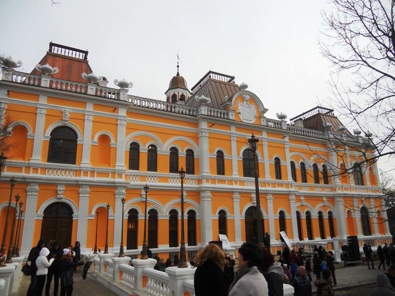 Файл:Дворец Манук бея.jpg