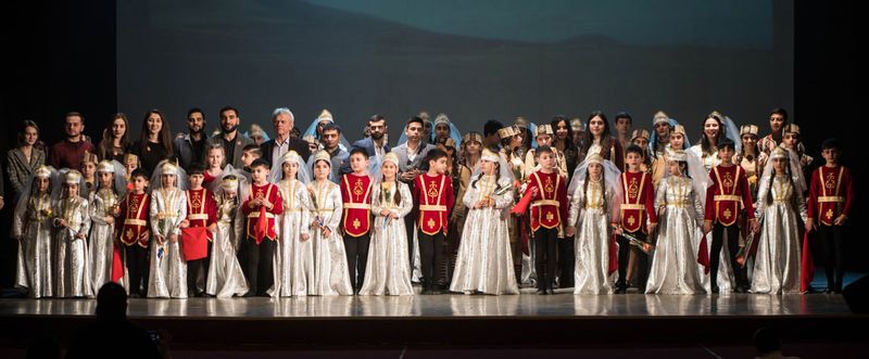 Файл:Танцевальный ансамбль «Шарль» (Чита) 2020.jpg