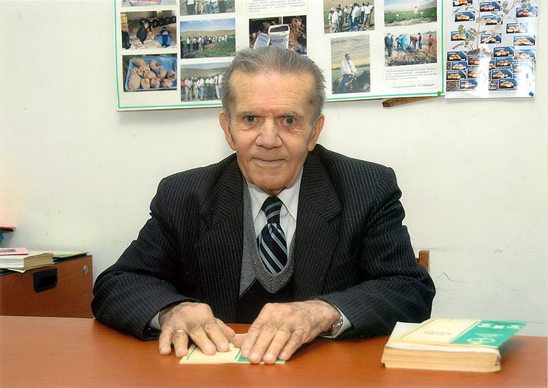 Файл:Будни Авакяна В А.jpg