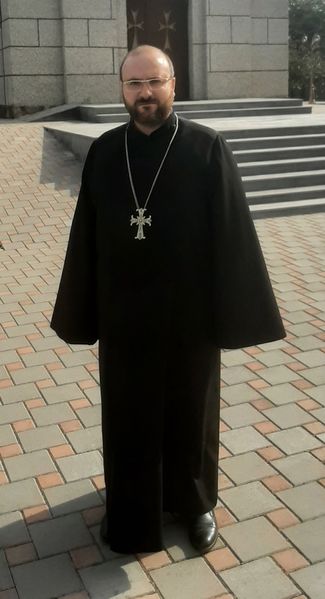 Файл:Тер Мушег-Хачатрян.jpg