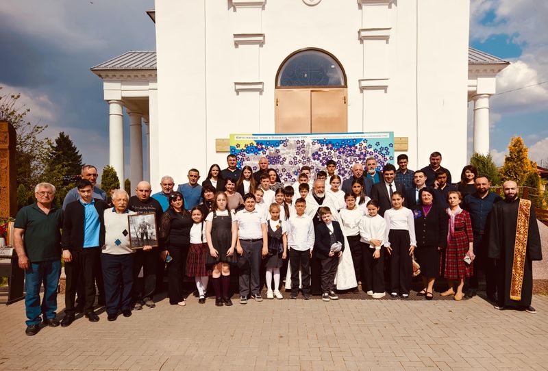 Файл:Местная армянская национальная-культурная автономия «Ани» (Чалтырь) субботник (24.04.2025) 5.jpg