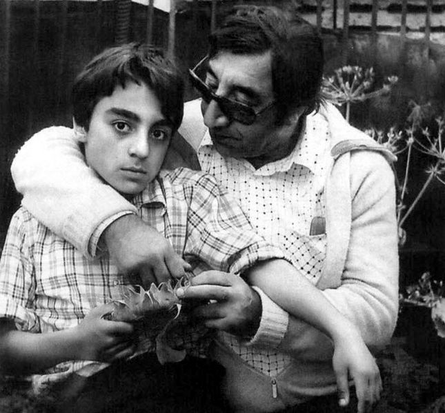 Файл:Фрунзик Мкртчян с сыном2.jpg